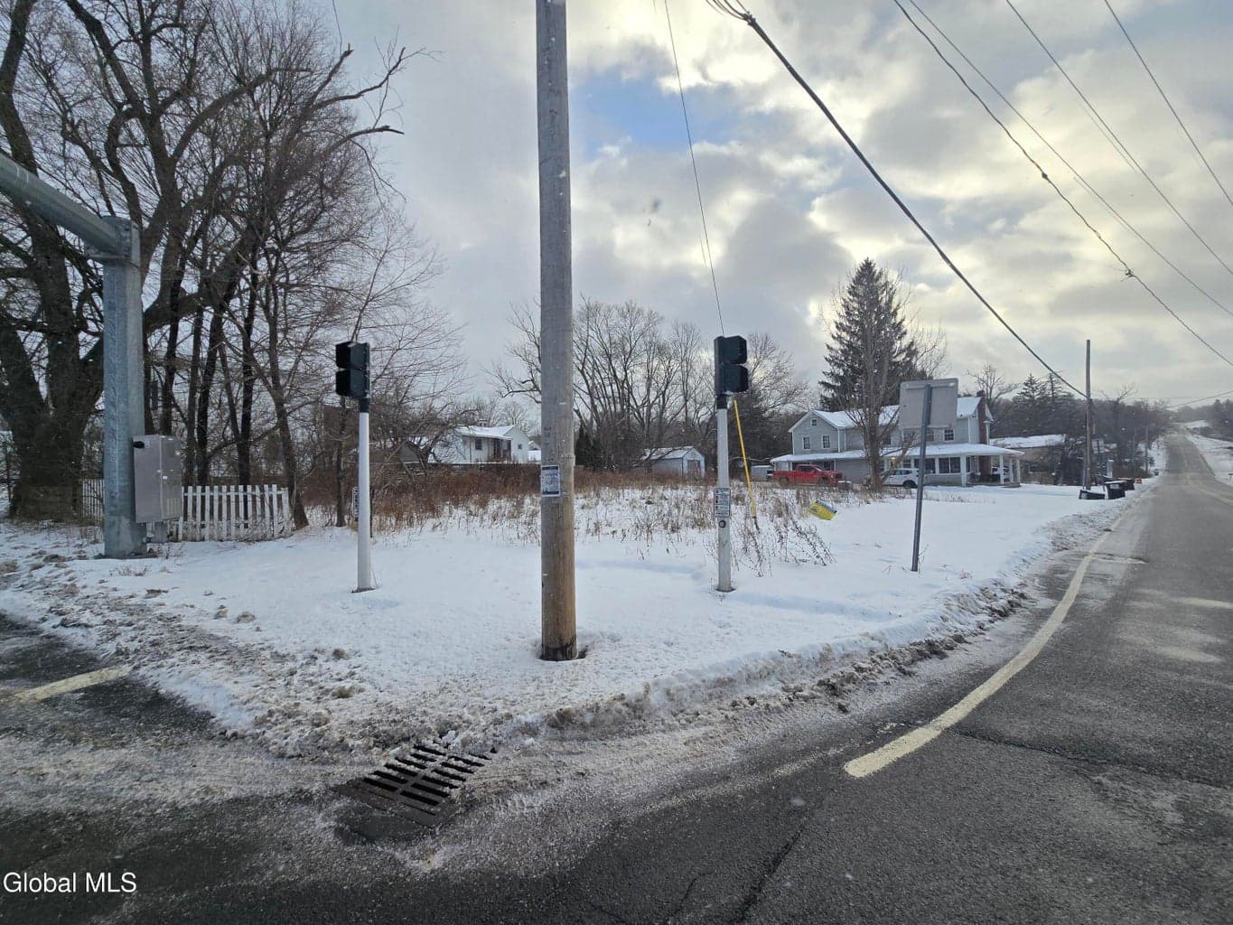 111 Darby Hill Road — photo 2